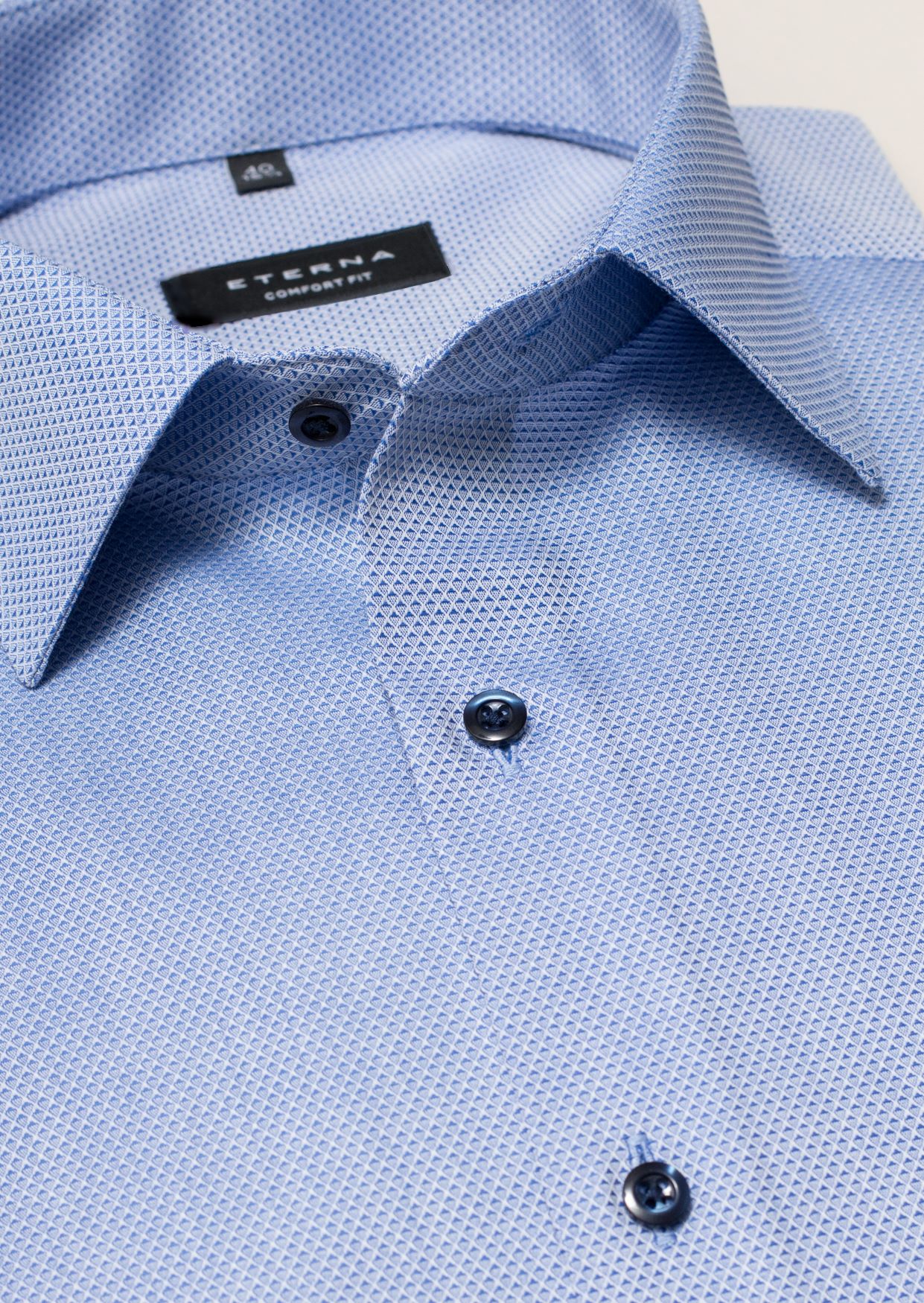 Eterna-Comfort-Fit-Hemd-hellblau-mit-klassischem-Kent-Kragen-und-68-cm-extra-verlängerte-Ärmel-in-Kragenweite-45-46-und-47