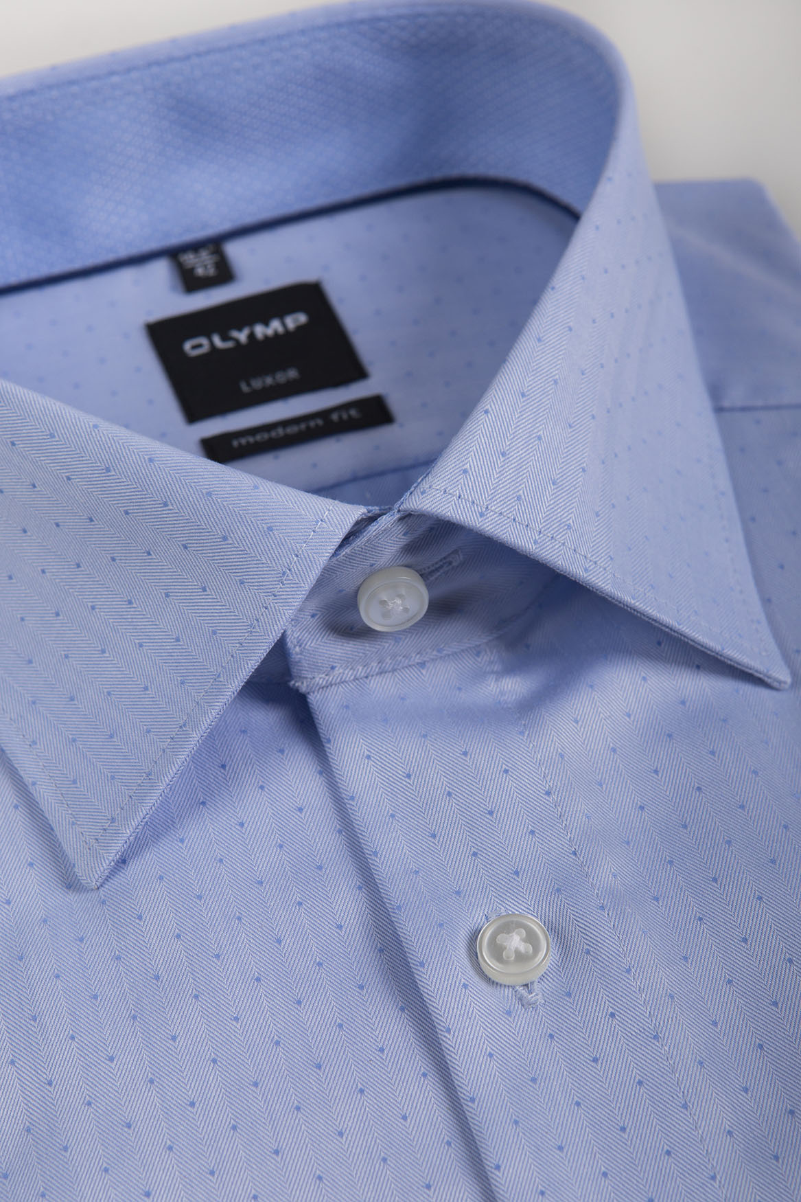 Kent-Kragen-OLYMP-Hemd-Modern-Fit-hellblau-72-cm-Ärmel-mit-Tupfenmuster