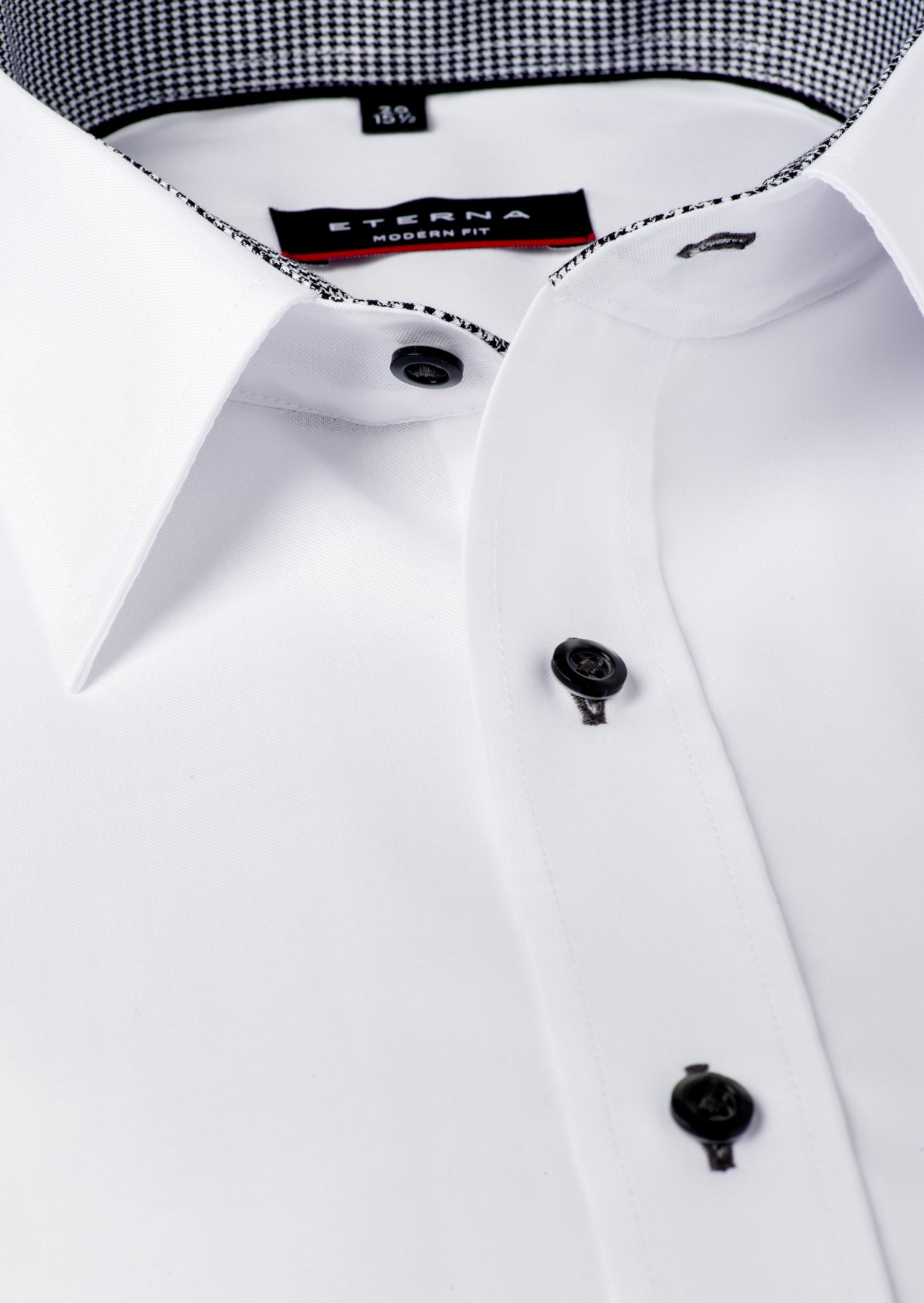Kragenansicht-Eterna-Hemd-weiß-mit-schwarz-72-cm