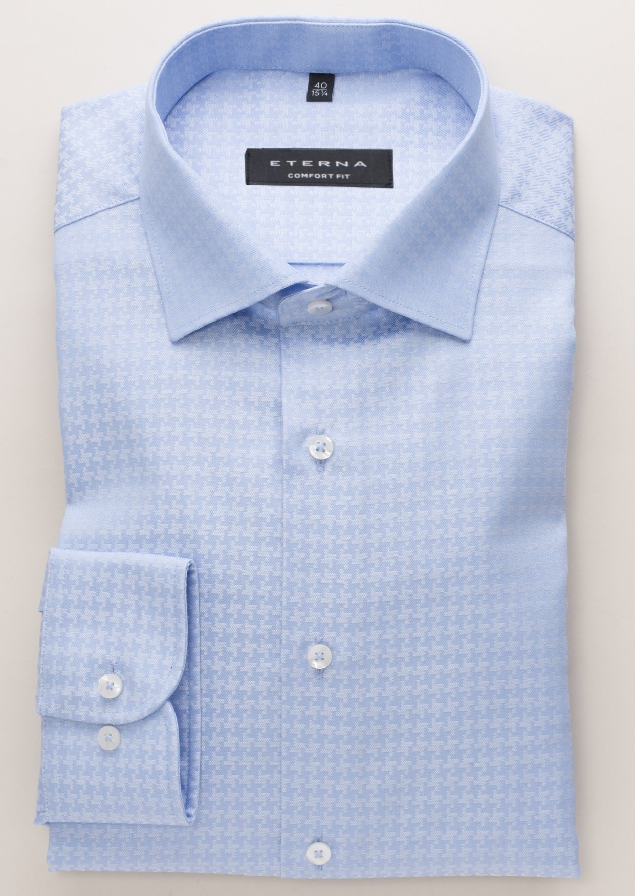 Elegantes Hemd von ETERNA mit gewebtem Jacquard Muster in hellblau und verlängerten Ärmeln vom 68 cm.