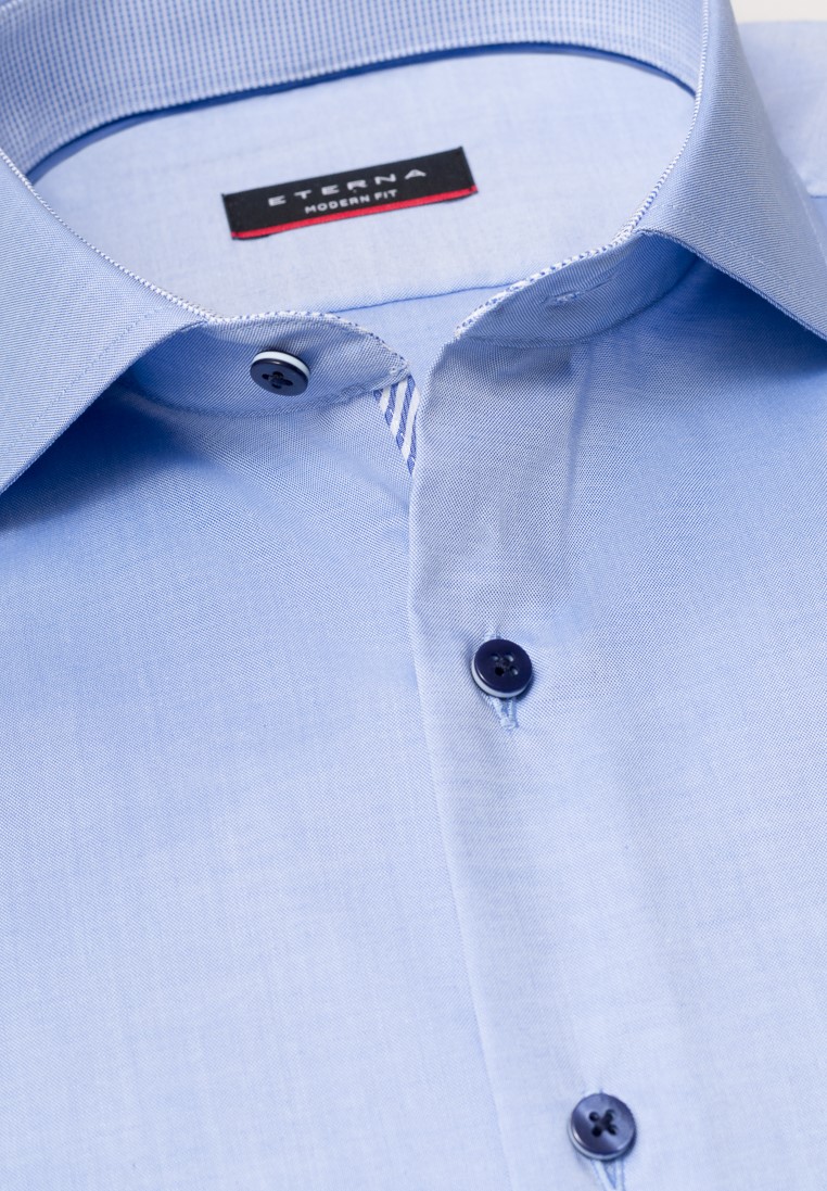 Kent-Kragenansicht-Eterna-Hemd-Modern-Fit-hellblau-mit-super-Ärmellänge-72-cm